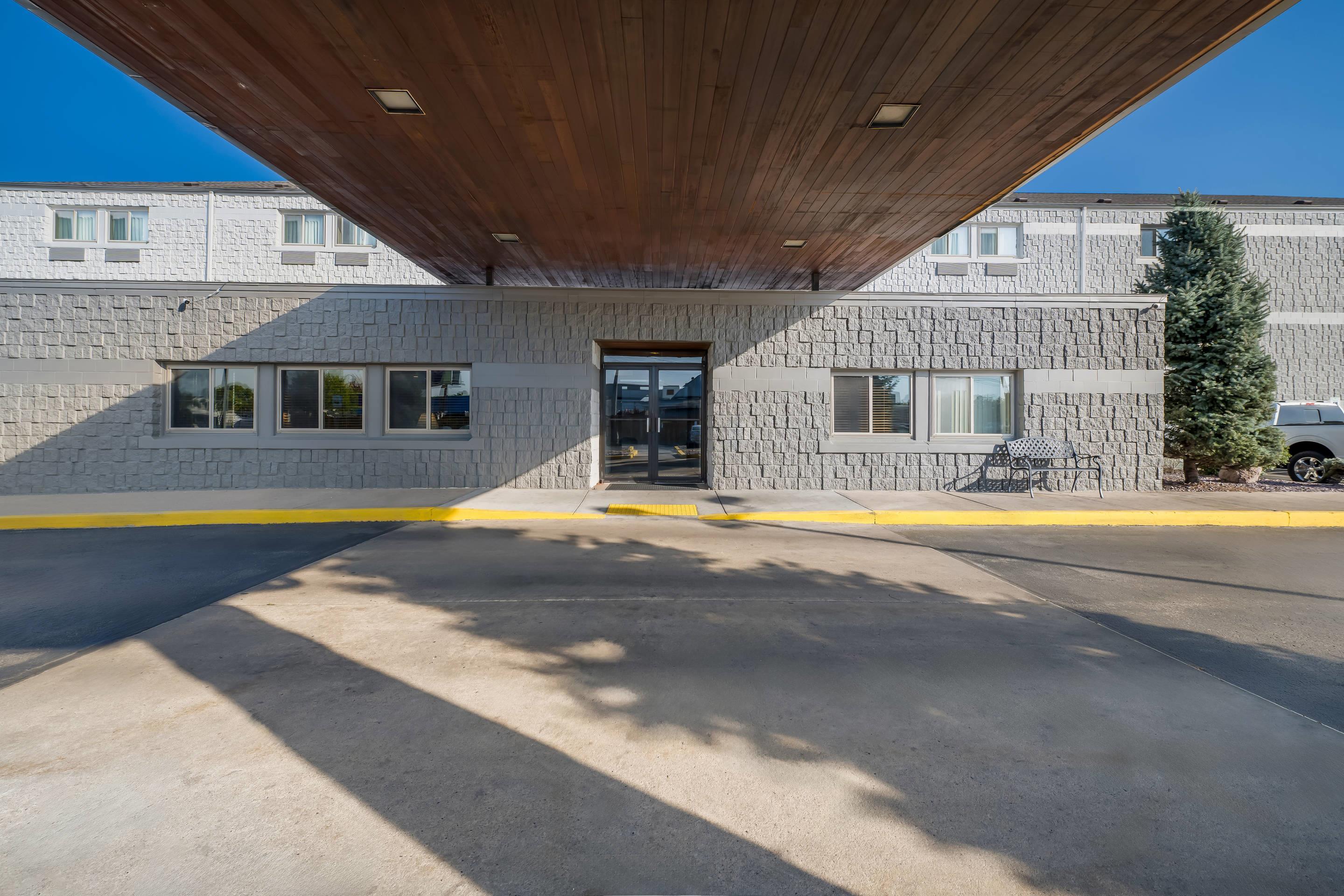 Hotel exterior | Quality Inn