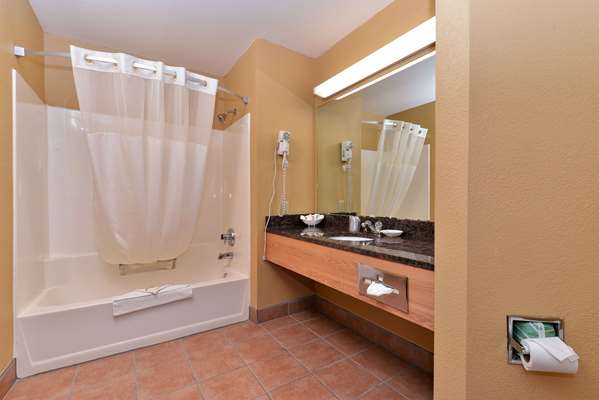  - Quality Inn & Suites Shawano