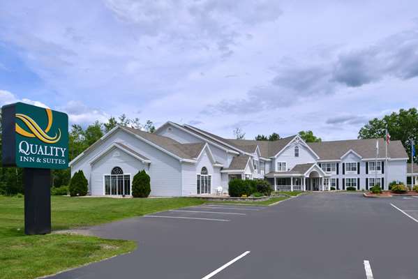 Exterior view - Quality Inn & Suites Shawano