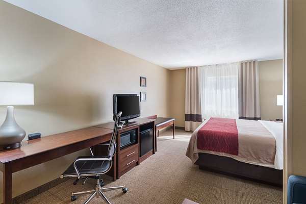 Suite - Comfort Inn Barboursville - I-64, Exit 20 & 20B