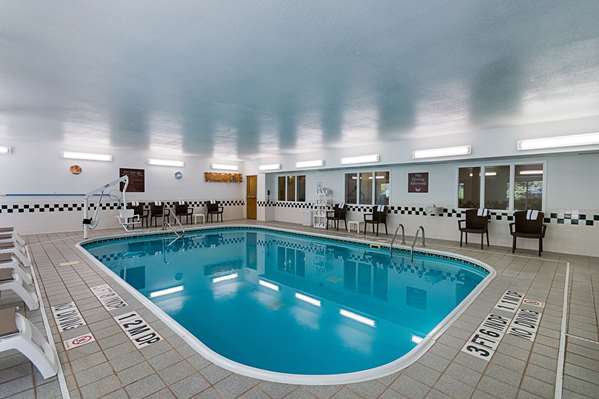 Pool - Comfort Inn Barboursville - I-64, Exit 20 & 20B