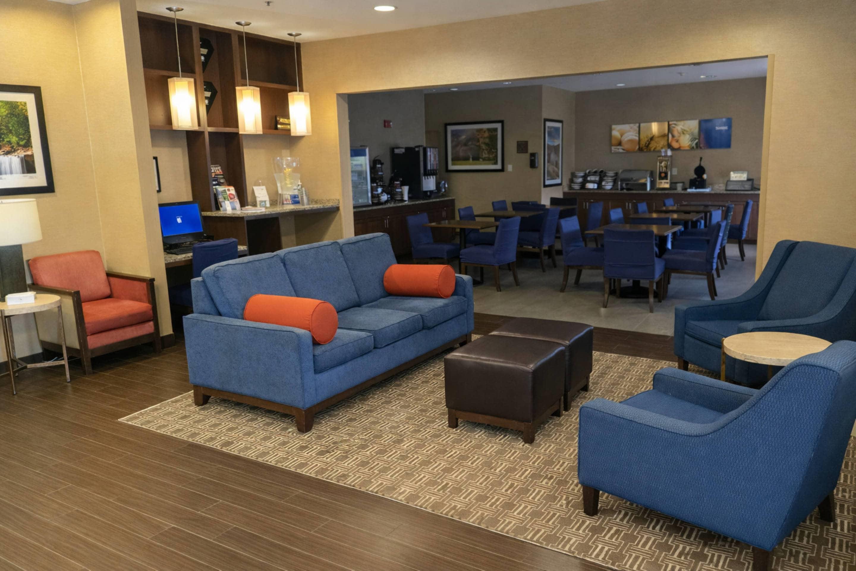 Lobby with sitting area | Comfort Inn Barboursville near Huntington Mall area