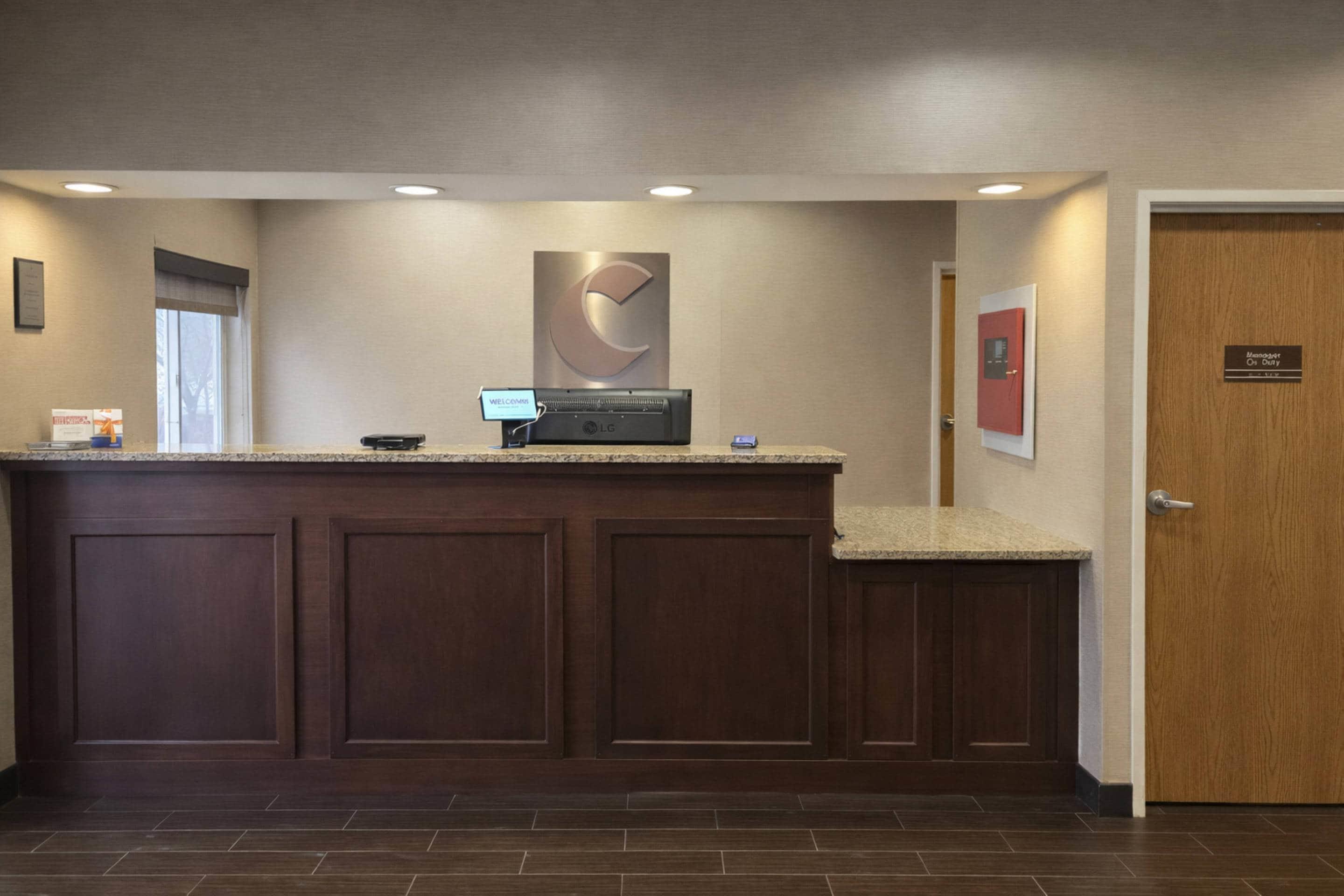 Front desk | Comfort Inn Barboursville near Huntington Mall area