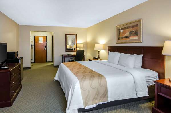  - Quality Inn Summersville