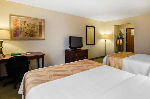  - Quality Inn Summersville