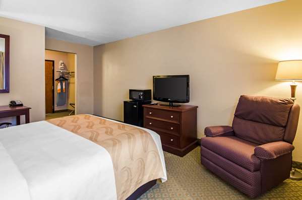 - Quality Inn Summersville