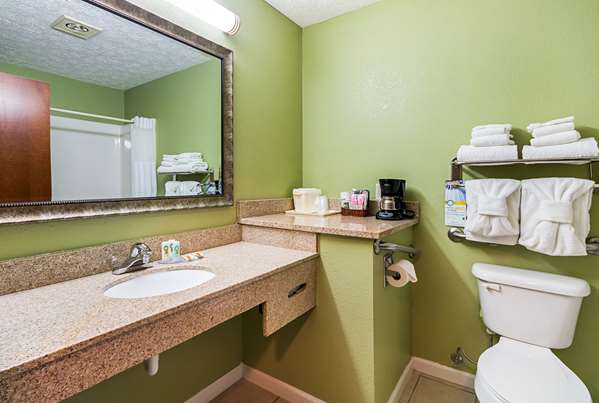  - Quality Inn Weston