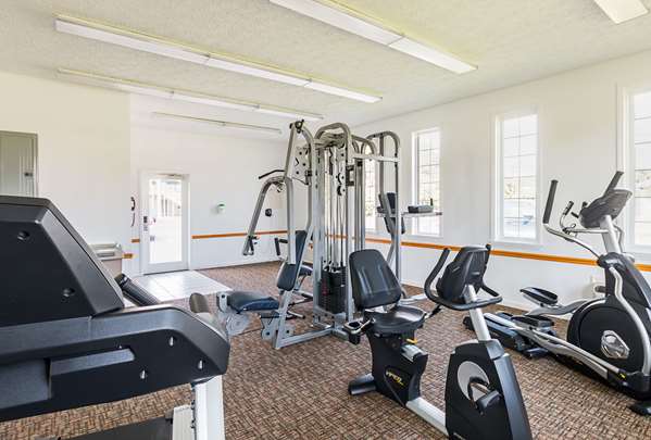 Fitness/ Exercise Room - Quality Inn Weston