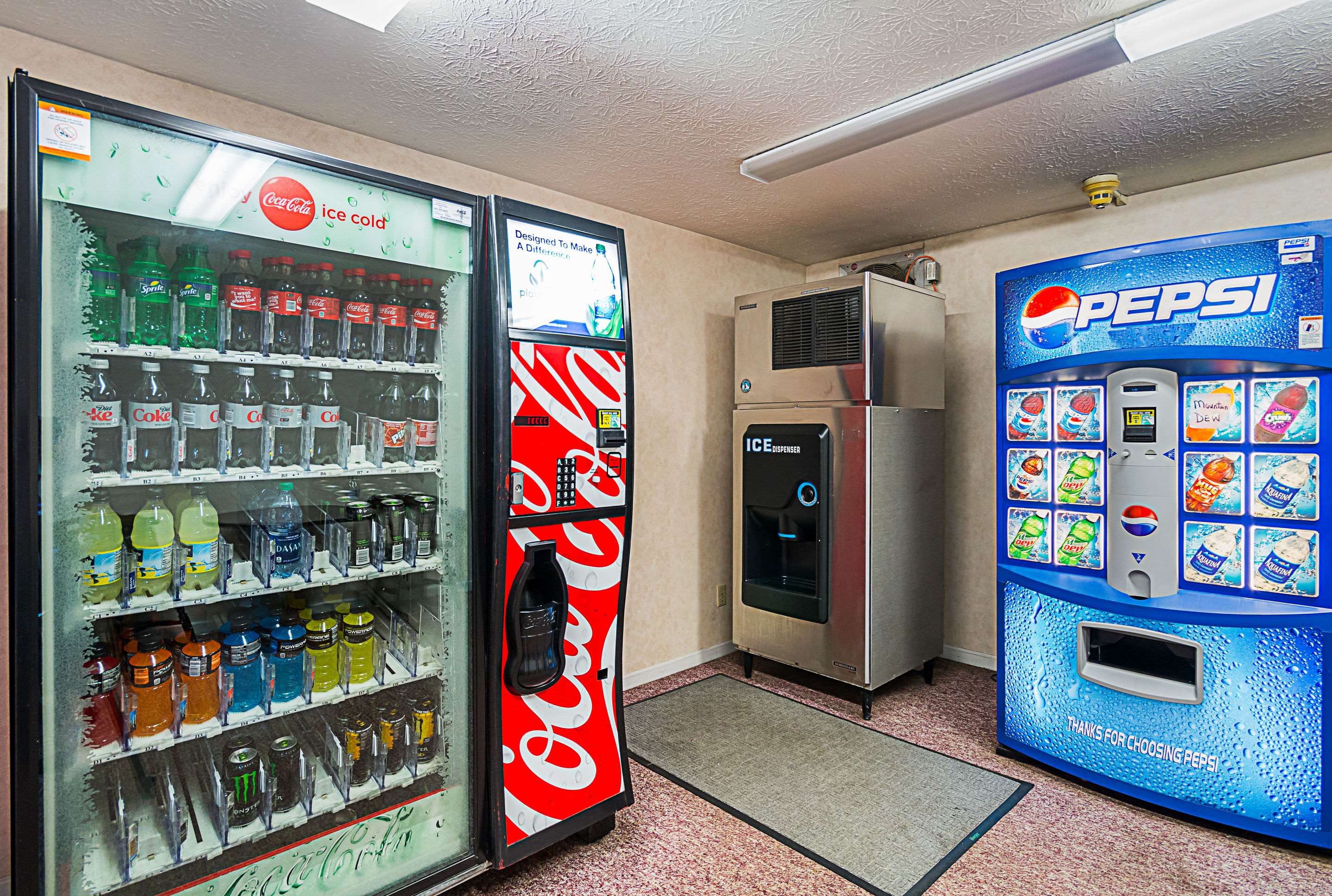 Hotel vending area | Quality Inn