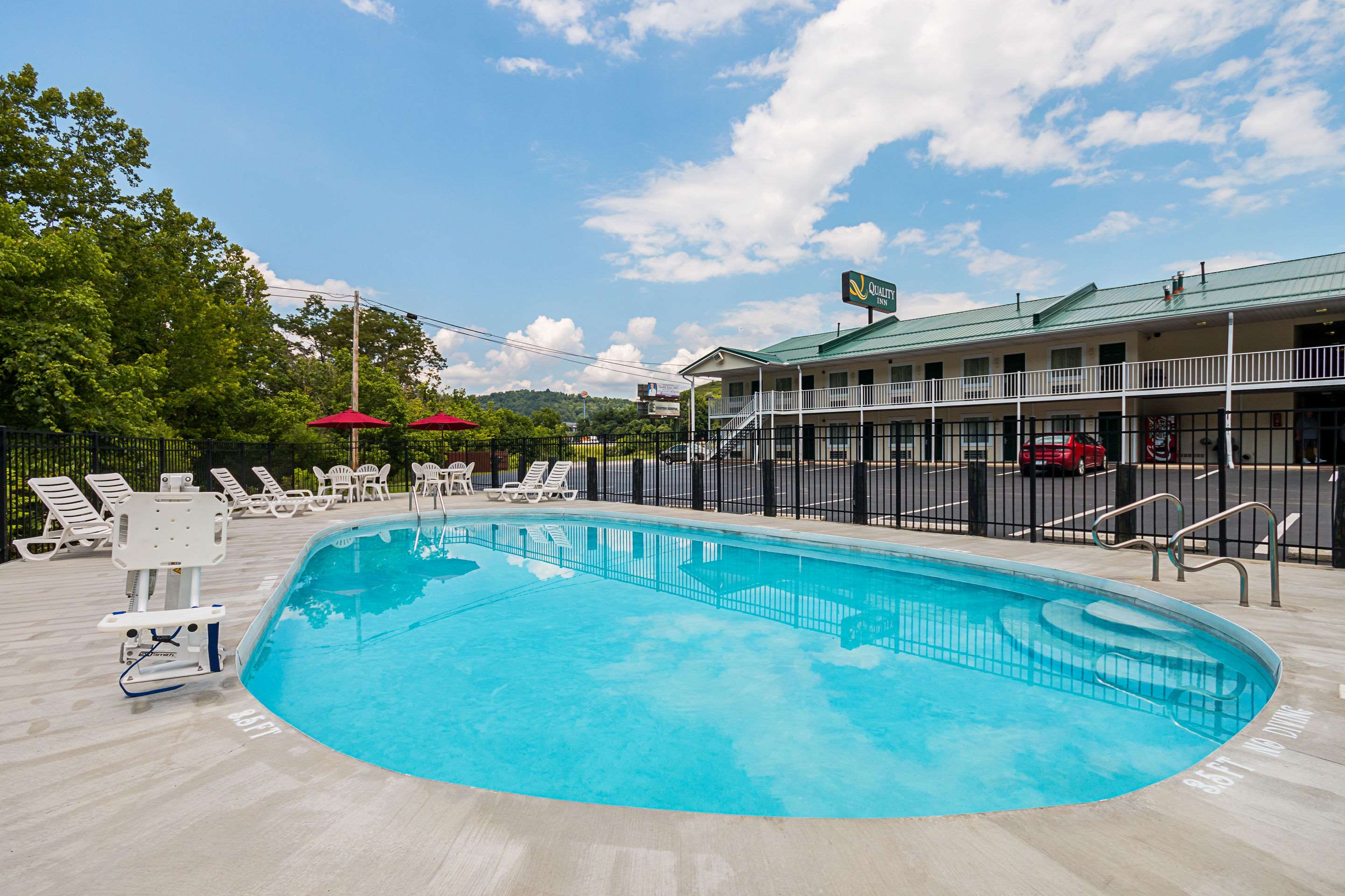 Relax on the sundeck | Quality Inn
