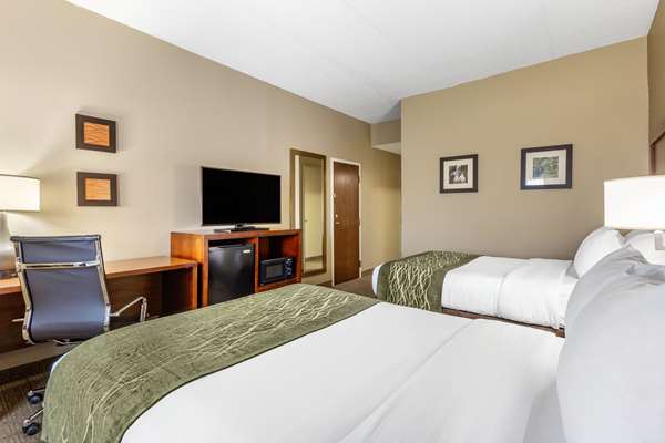  - Comfort Inn Martinsburg - I-81, Exit 16