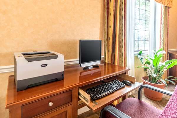 Conference Area - Econo Lodge Ripley - I-77, Exit 138