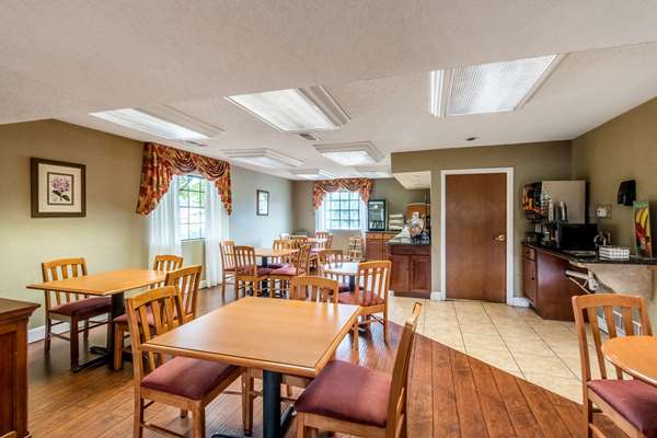 Amenities - Econo Lodge Ripley - I-77, Exit 138