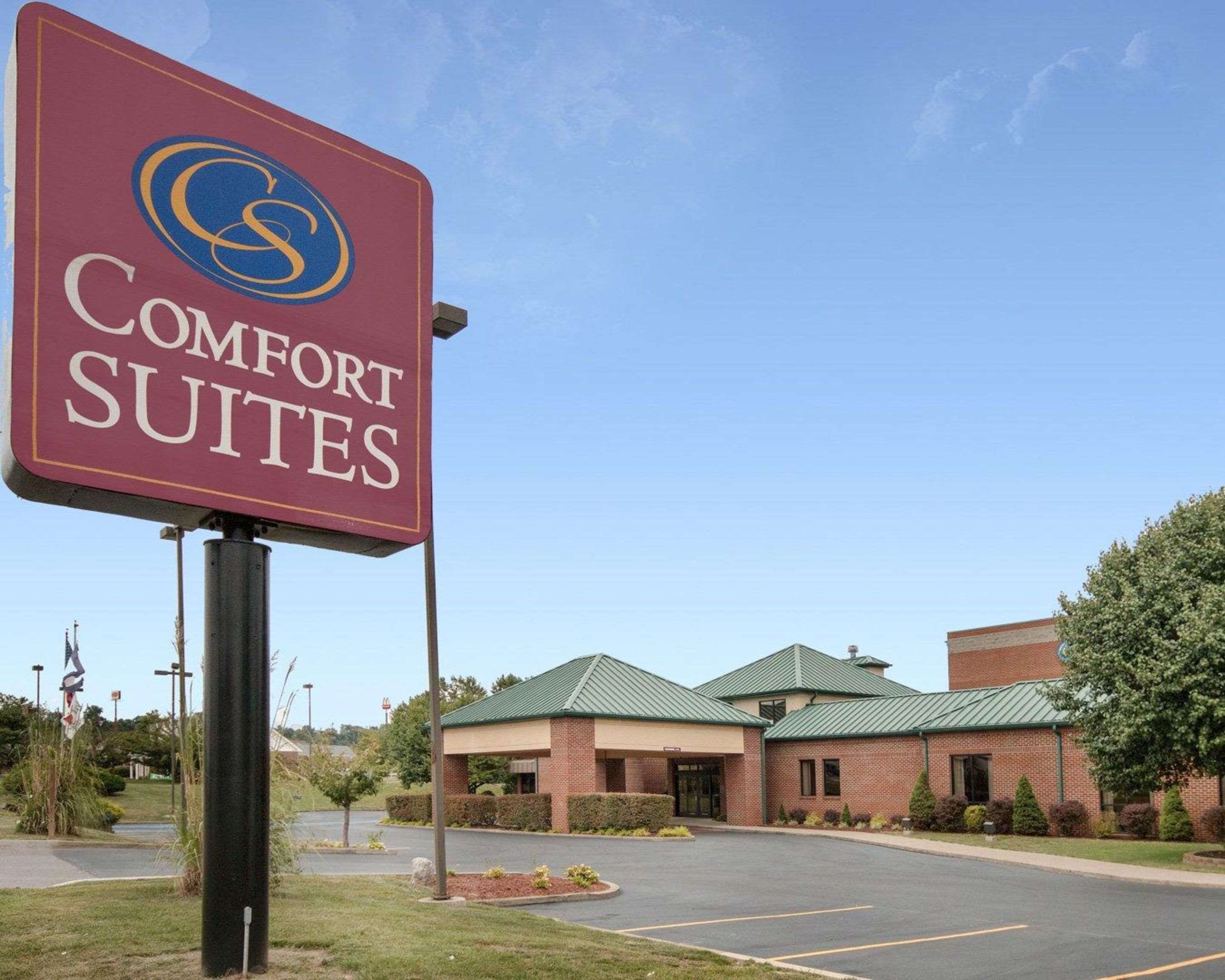 Comfort Suites Parkersburg South hotel in Mineral Wells, WV | Comfort Suites Parkersburg South