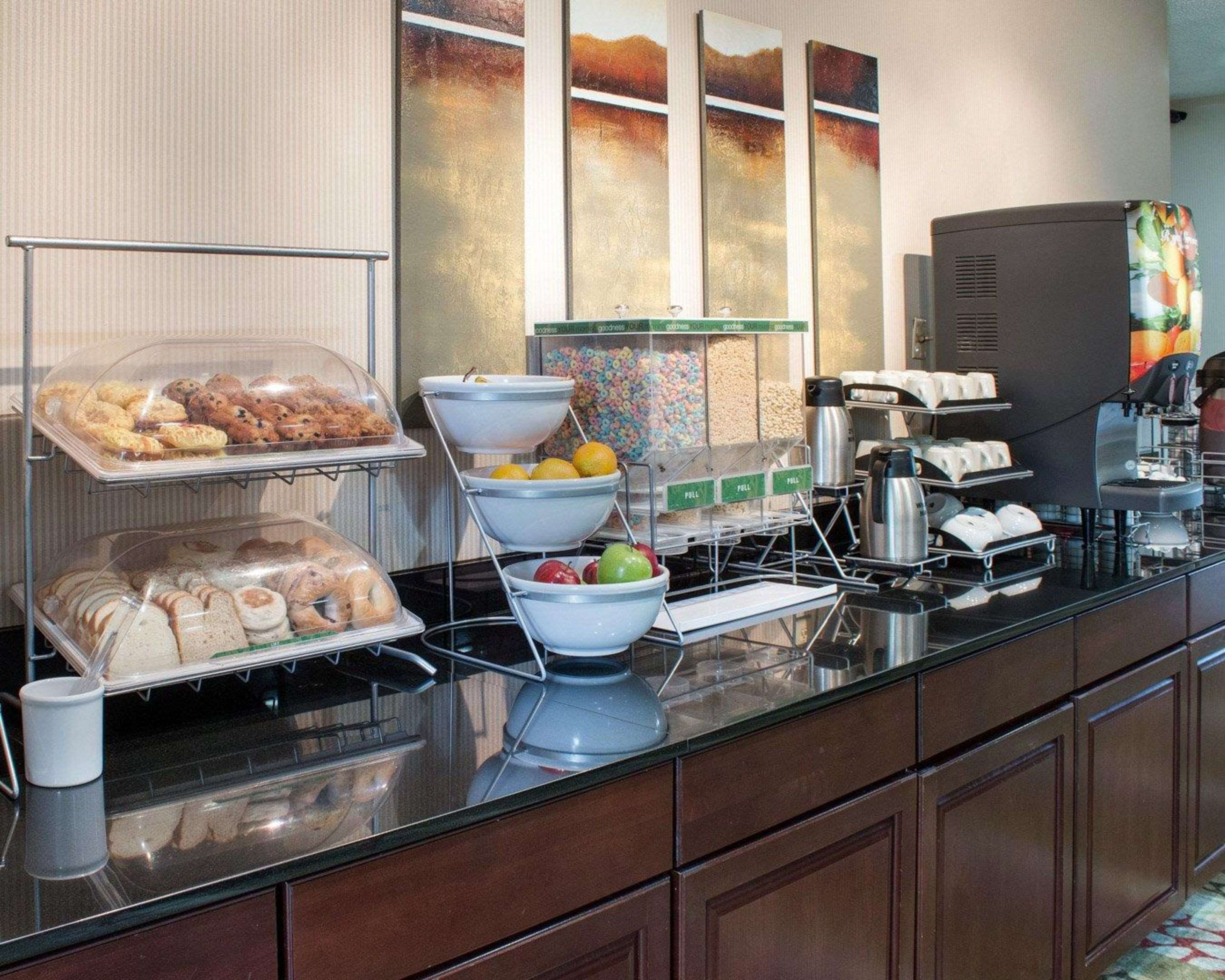 Free hot breakfast | Comfort Suites Parkersburg South