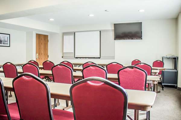  - Sleep Inn Beaver - I-64, Exit 125