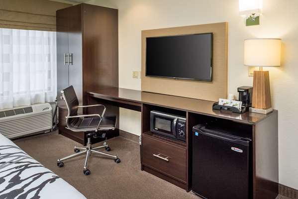  - Sleep Inn & Suites Cross Lanes - I-64, Exit 47A