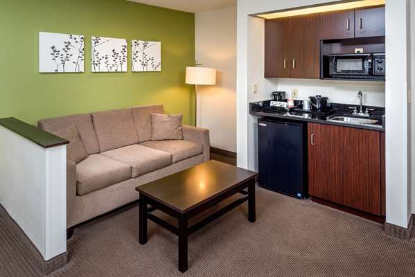Suite - Sleep Inn & Suites Cross Lanes - I-64, Exit 47A