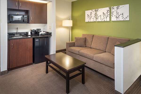 Suite - Sleep Inn & Suites Cross Lanes - I-64, Exit 47A