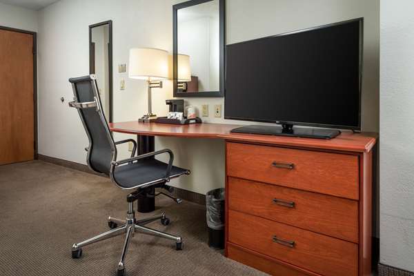 Suite - Sleep Inn & Suites Cross Lanes - I-64, Exit 47A