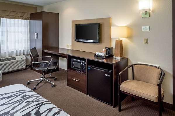  - Sleep Inn & Suites Cross Lanes - I-64, Exit 47A