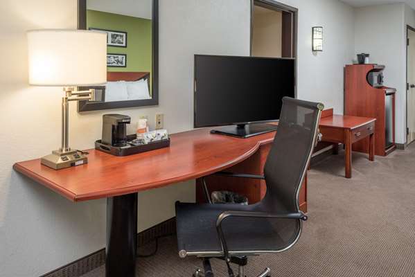 Suite - Sleep Inn & Suites Cross Lanes - I-64, Exit 47A