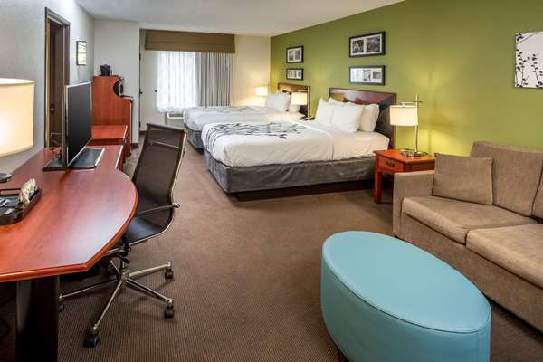 Suite - Sleep Inn & Suites Cross Lanes - I-64, Exit 47A