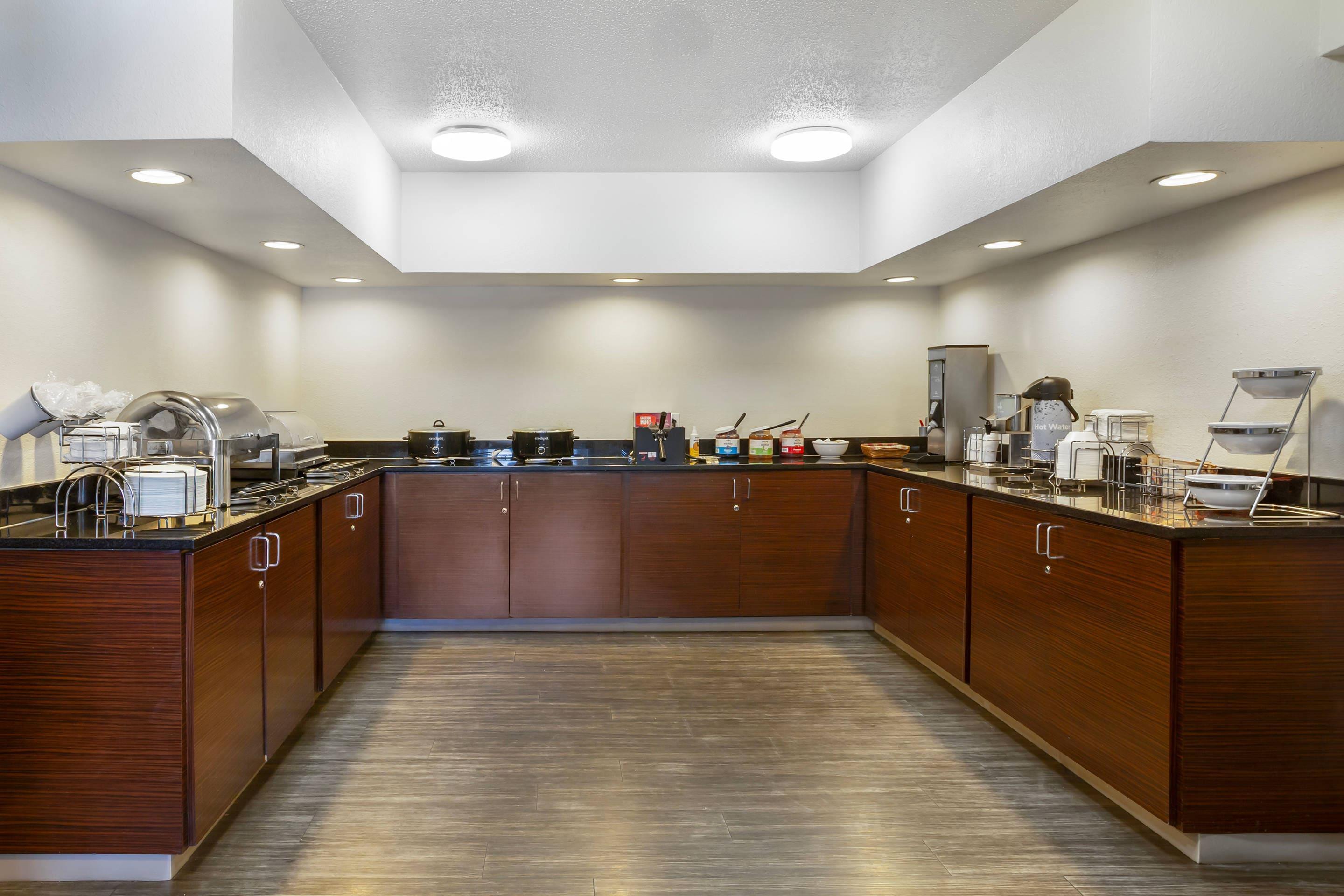Breakfast area | Sleep Inn & Suites Cross Lanes - South Charleston