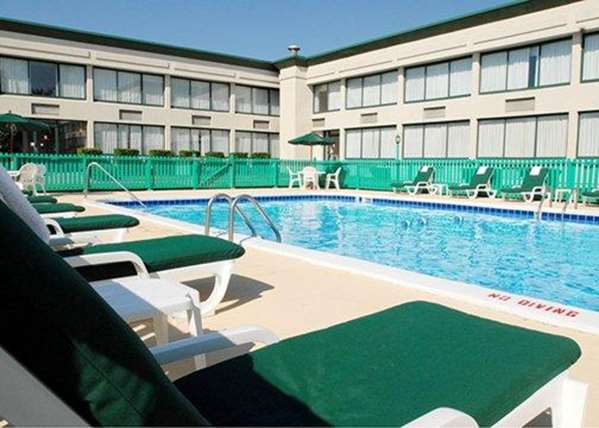 Pool - Quality Inn Beckley - I-64 & I-77, Exit 44