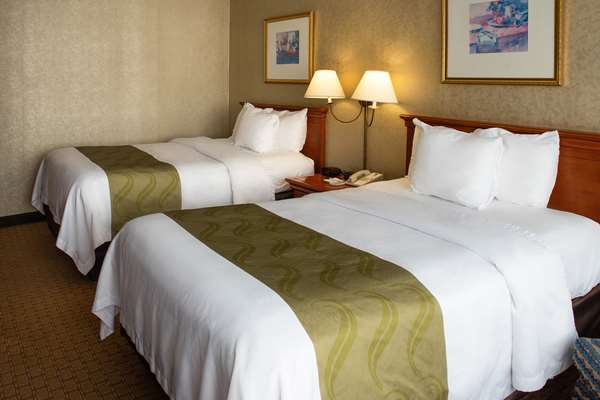  - Quality Inn Beckley - I-64 & I-77, Exit 44