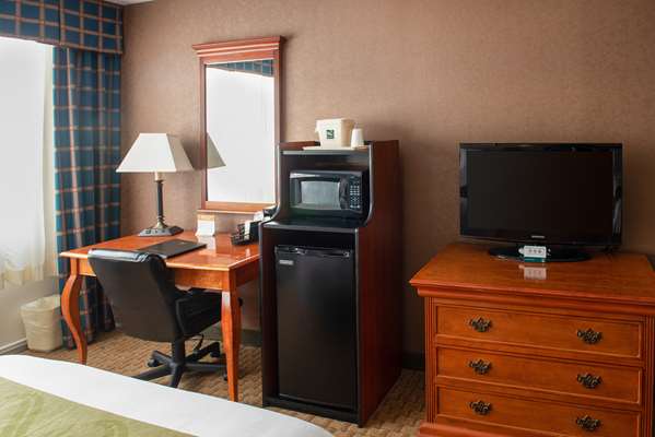  - Quality Inn Beckley - I-64 & I-77, Exit 44