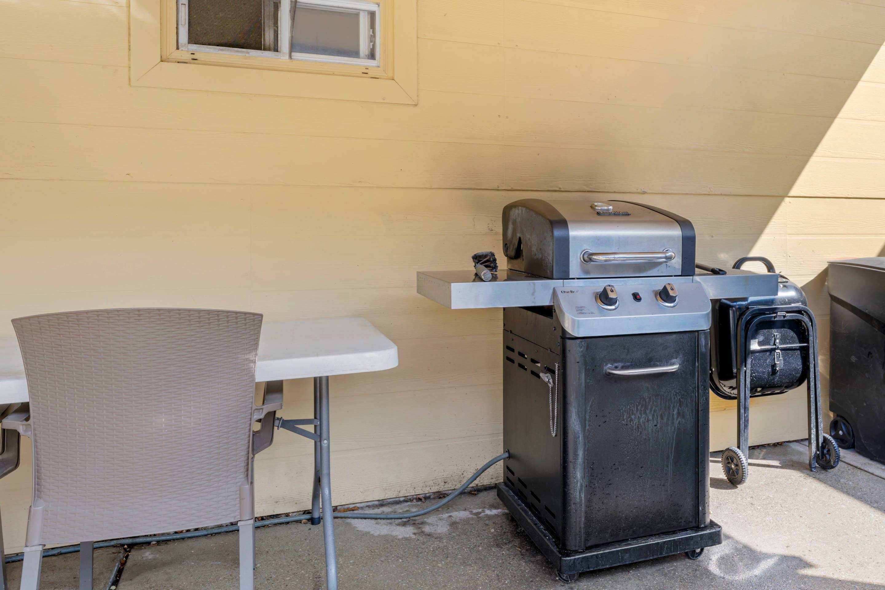 Barbecue area | Comfort Inn & Suites