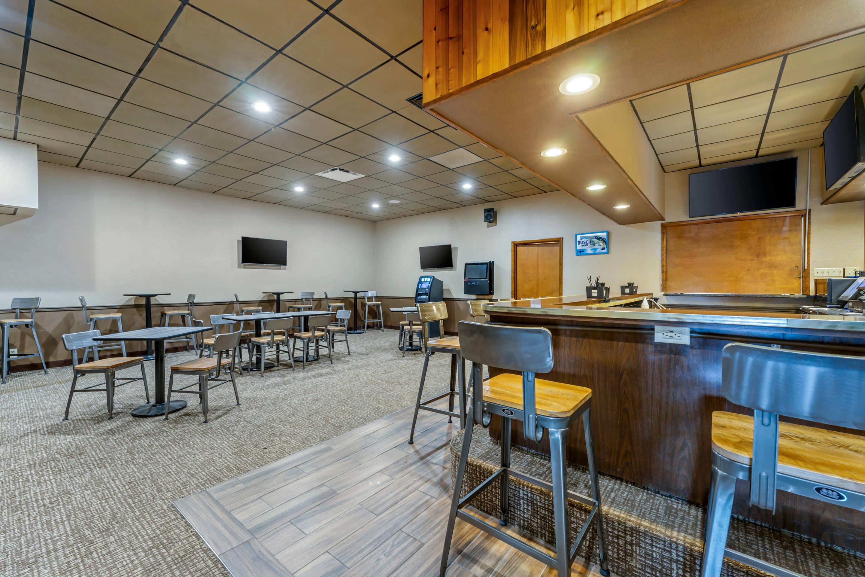 Bar | Comfort Inn & Suites