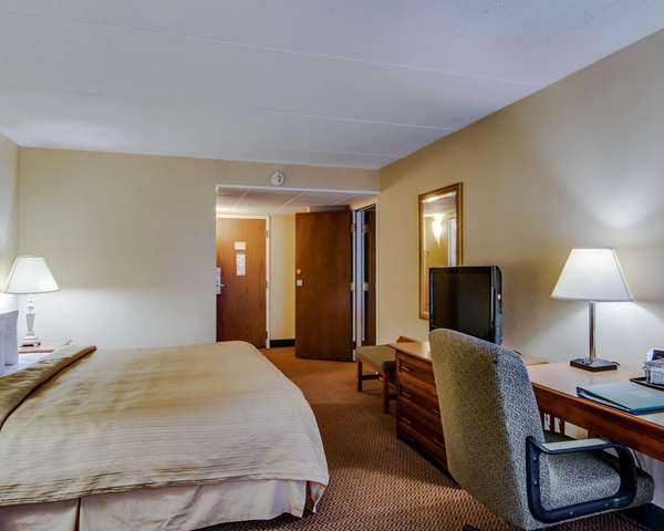 Suite - Quality Hotel & Conference Center Bluefield