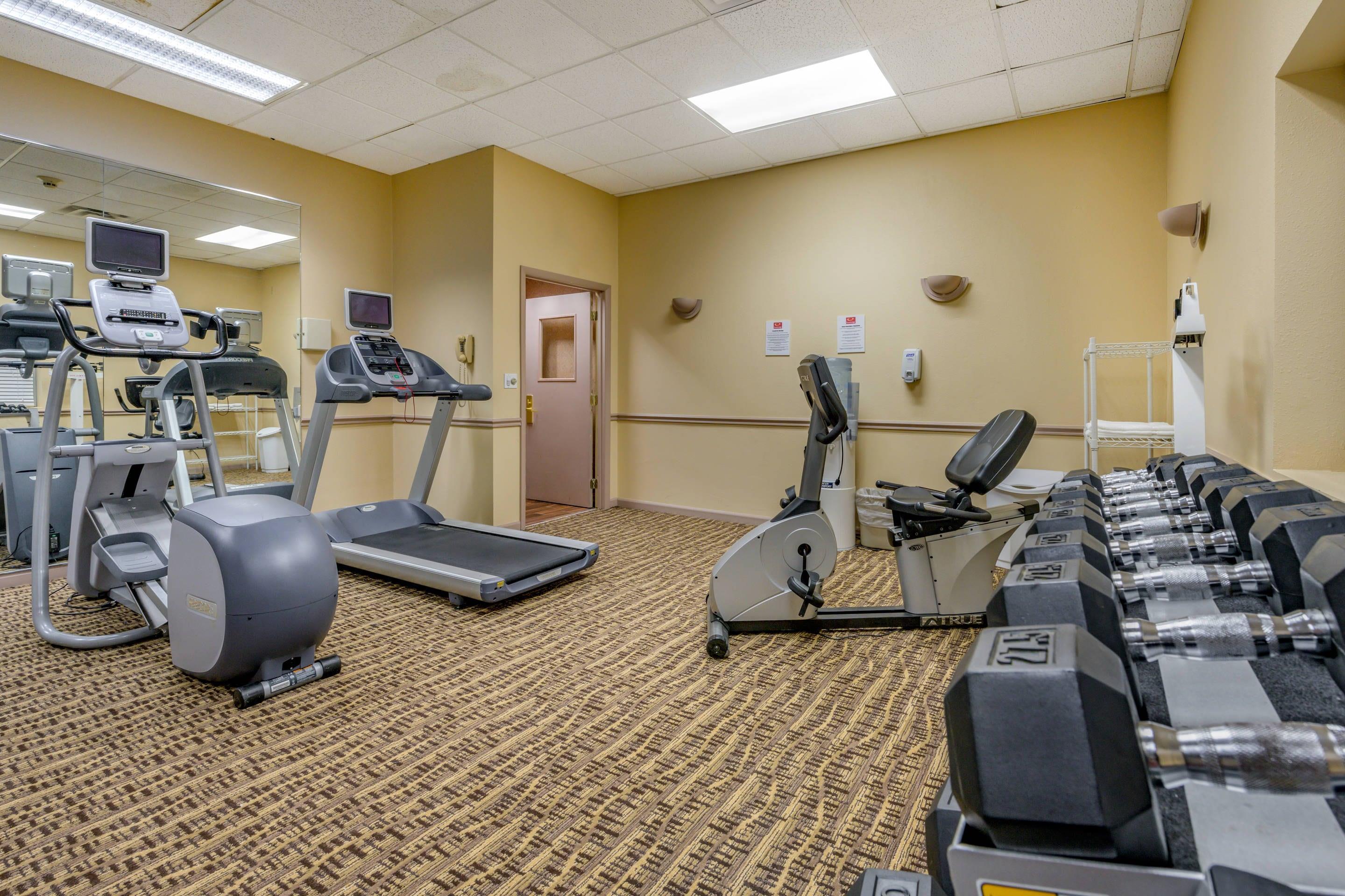 Fitness center | Econo Lodge Inn & Suites Triadelphia - Wheeling