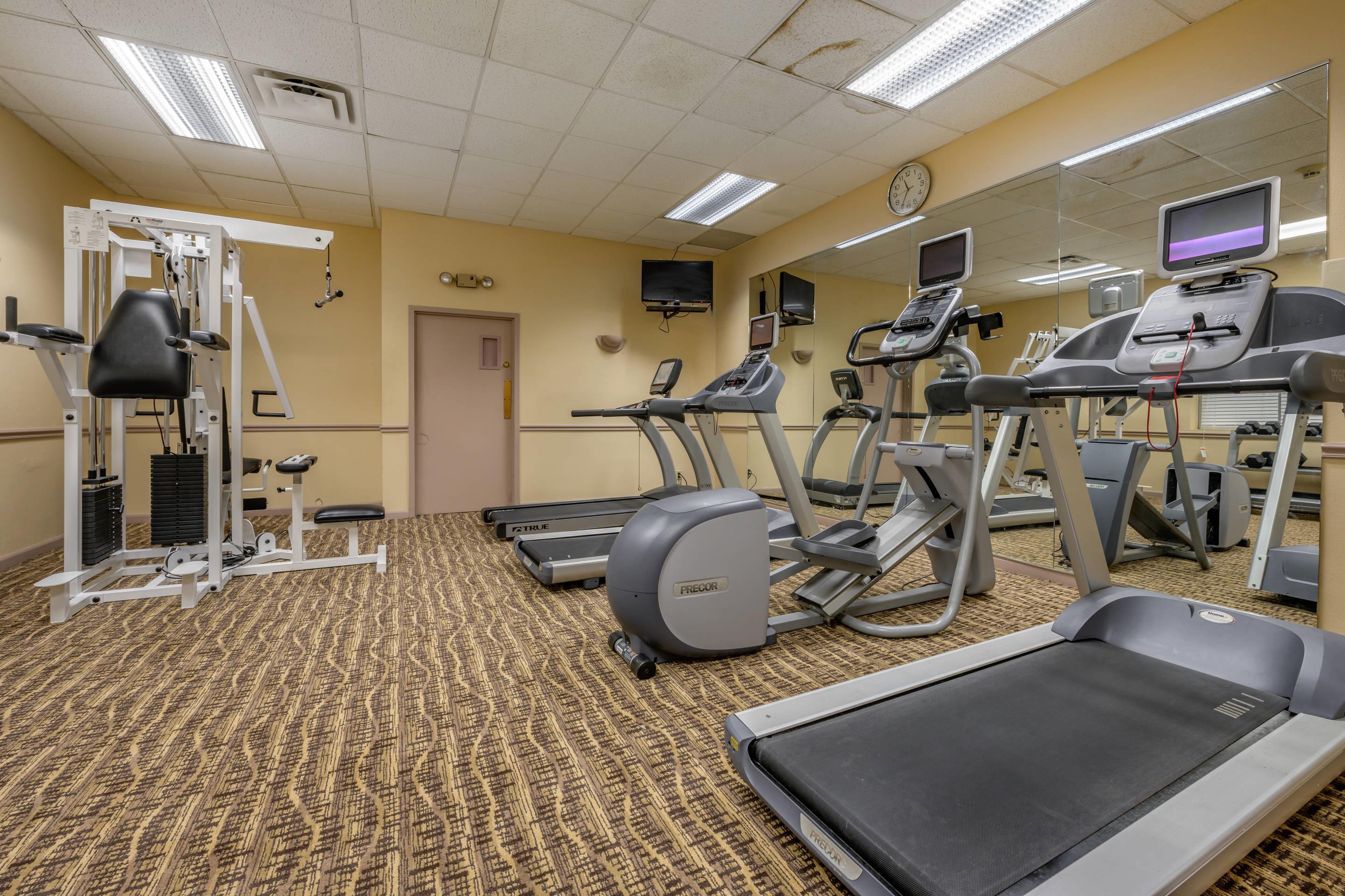 Fitness center | Econo Lodge Inn & Suites Triadelphia - Wheeling