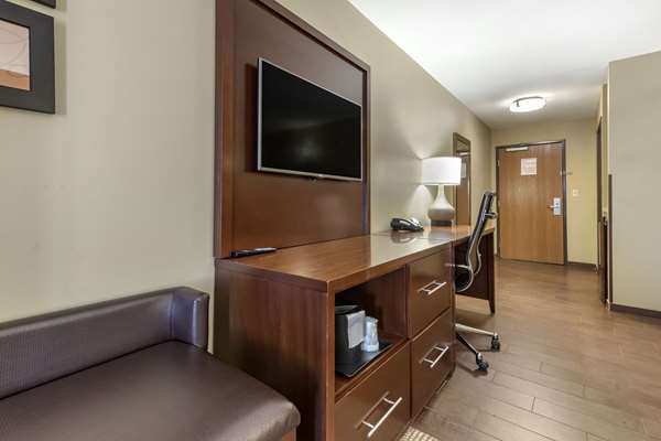 Suite - Comfort Suites Bridgeport - I-79, Exit 124