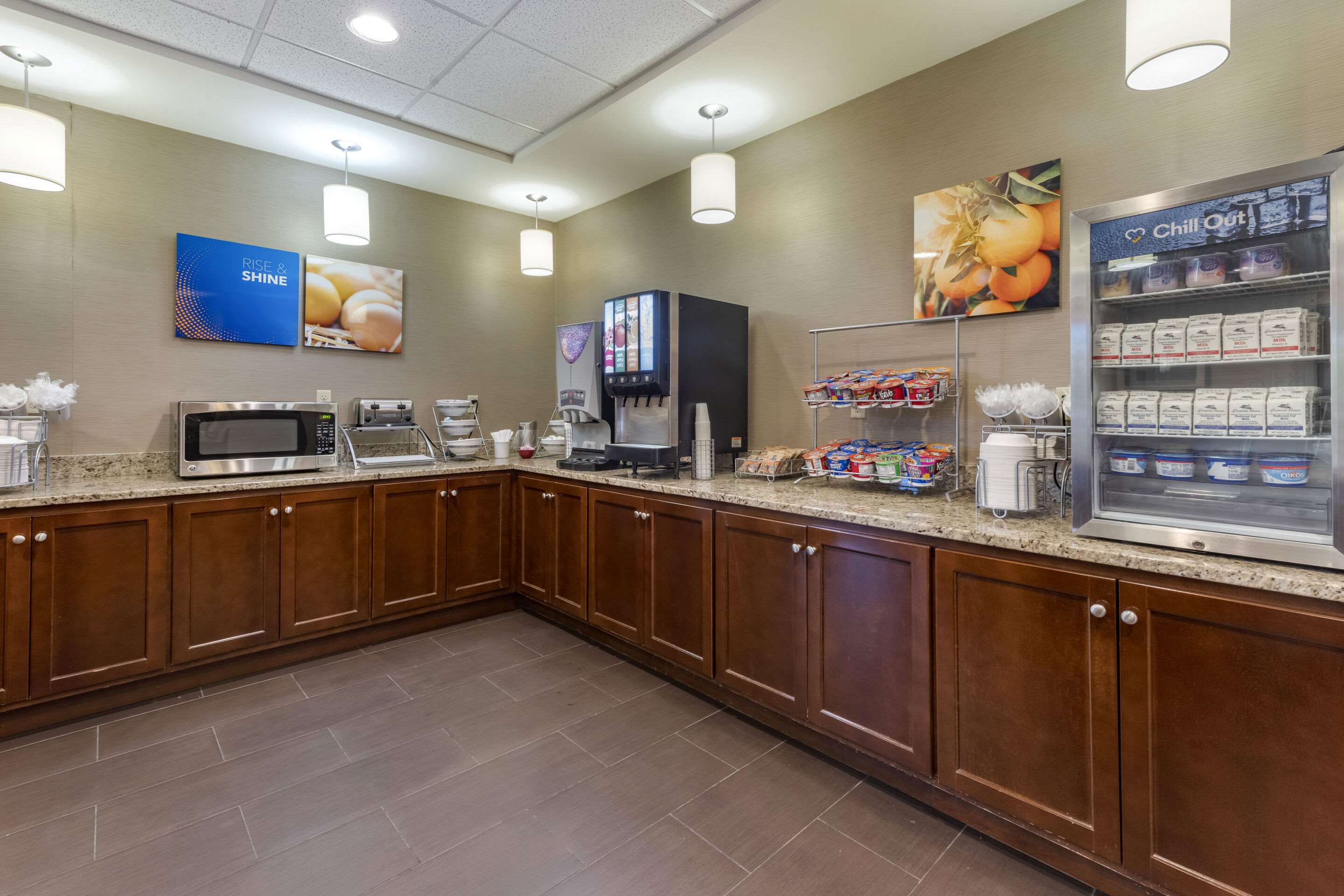 Breakfast counter | Comfort Suites Bridgeport - Clarksburg