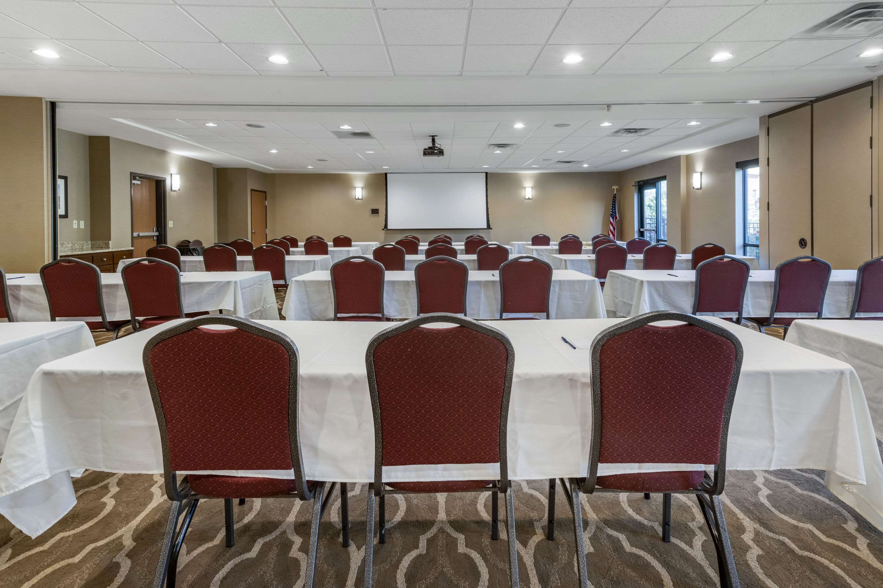 Large space for receptions, parties, anniversaries, and business | Comfort Suites Bridgeport - Clarksburg