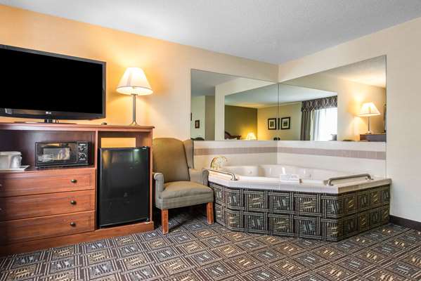 Suite - Comfort Inn Weirton