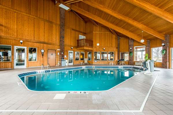 Pool - Comfort Inn Weirton
