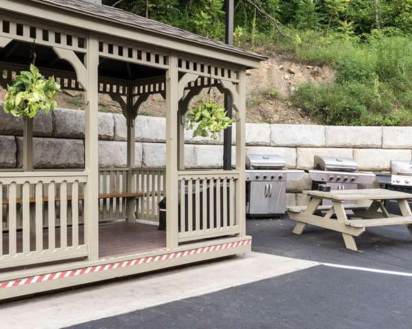  - Suburban Studios Morgantown