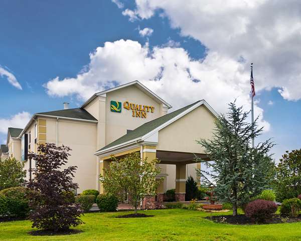 Exterior view - Quality Inn & Suites Falling Waters - I-81, Exit 20