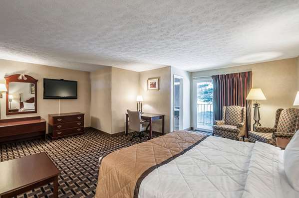 Suite - Rodeway Inn Charles Town