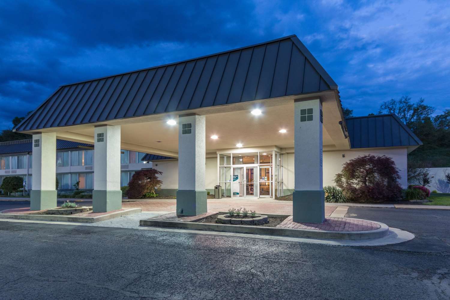 Suburban Extended Stay Hotel Fairmont, WV See Discounts