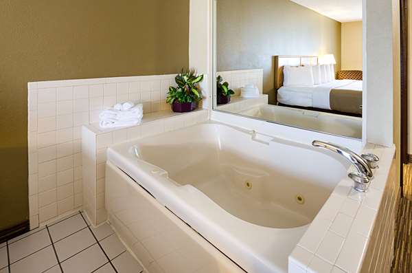  - Quality Inn Princeton - I-77, Exit 9