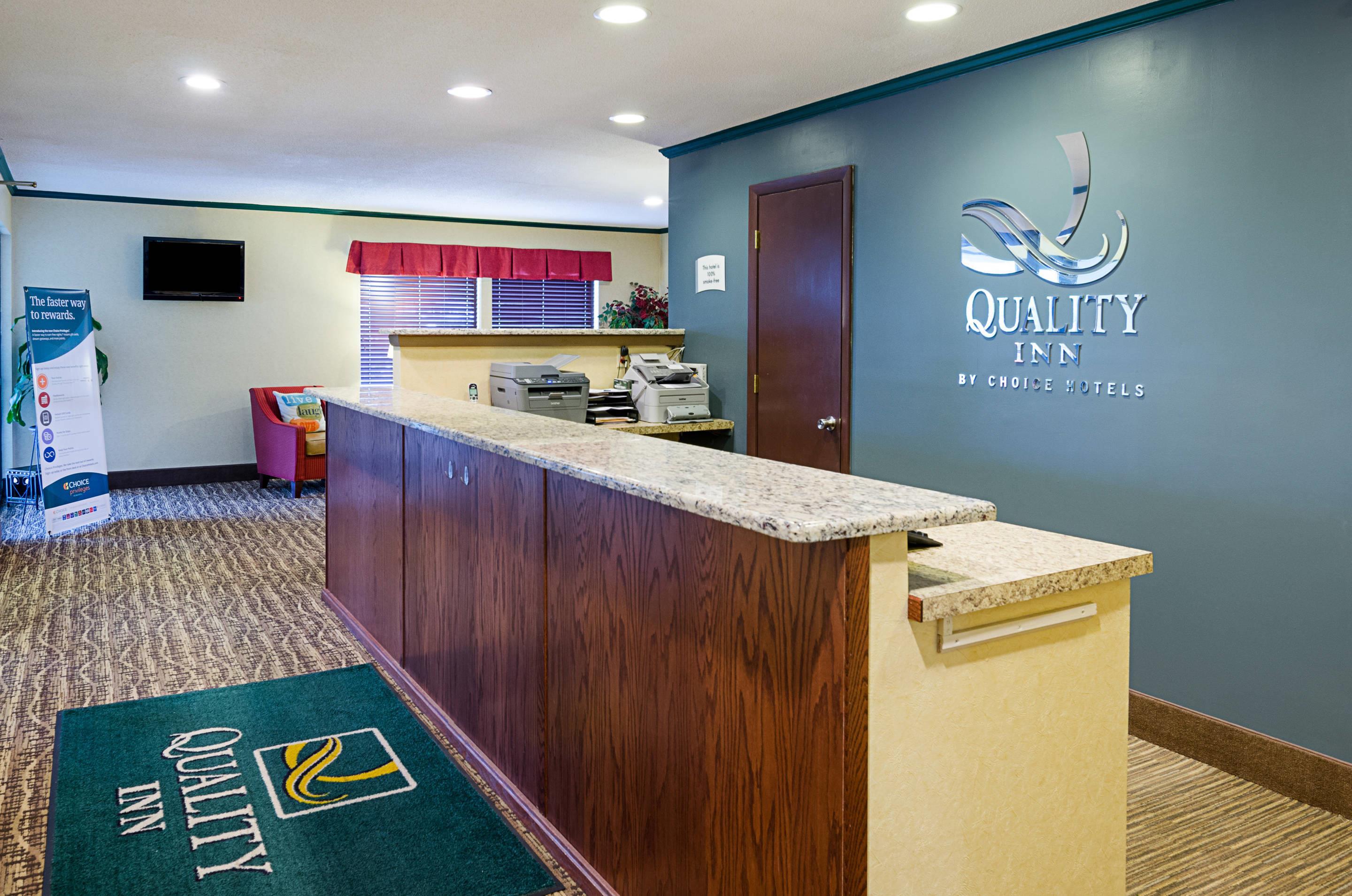 Hotel lobby | Quality Inn