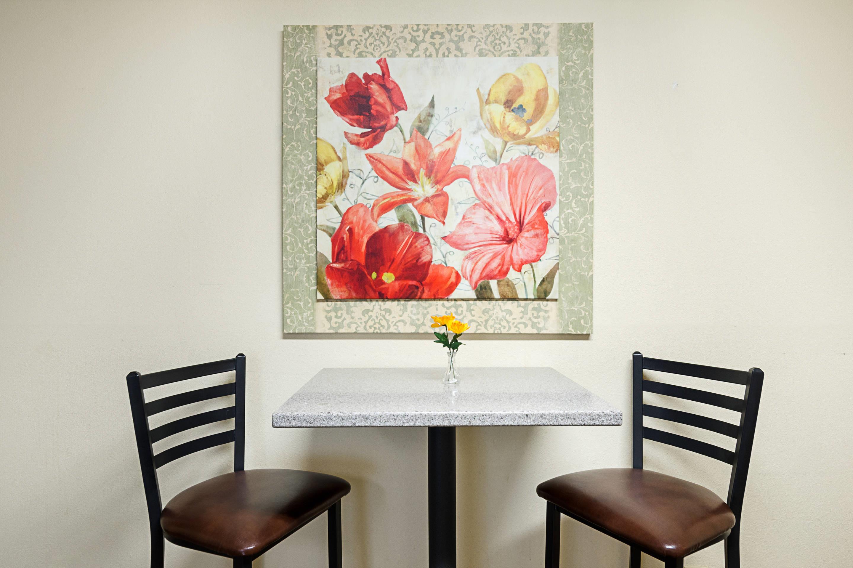 Breakfast area | Quality Inn