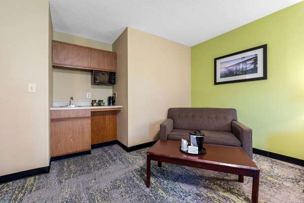  - Quality Inn Morgantown - I-68, Exit 1