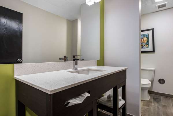 Suite - Quality Inn Morgantown - I-68, Exit 1